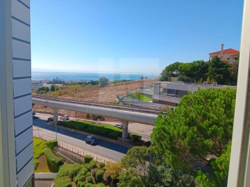 Apartamento T4 para Venda em Oeiras e São Julião da Barra, Paço de Arcos e Caxias