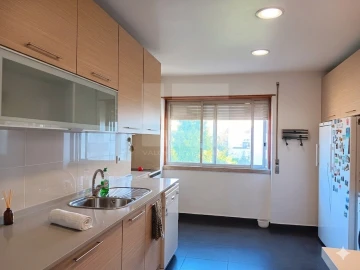 Apartamento T4 para Venda em Oeiras e São Julião da Barra, Paço de Arcos e Caxias