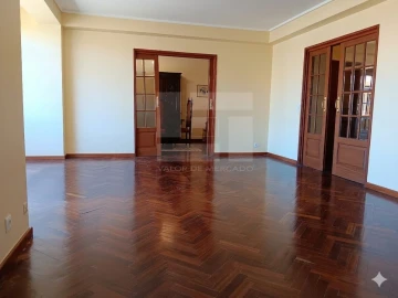 Apartamento T4 para Venda em Oeiras e São Julião da Barra, Paço de Arcos e Caxias