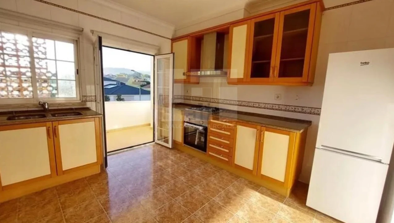 Apartamento T3 para Venda em Santa Maria e São Miguel, São Martinho, São Pedro Penaferrim Foto 3