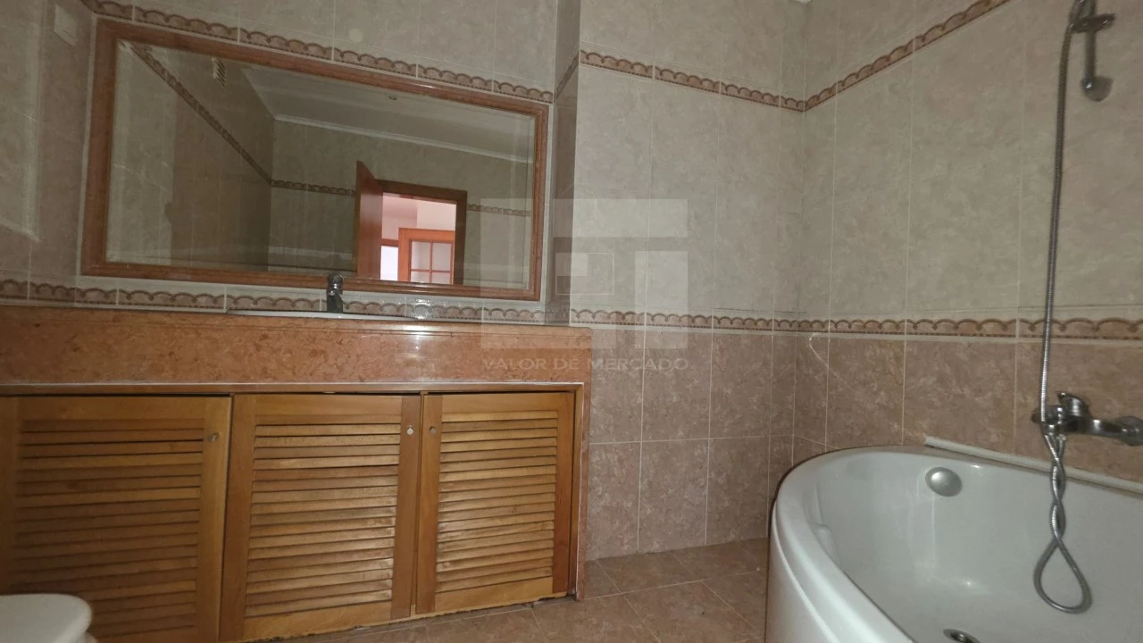 Apartamento T3 para Venda em Santa Maria e São Miguel, São Martinho, São Pedro Penaferrim Foto 24