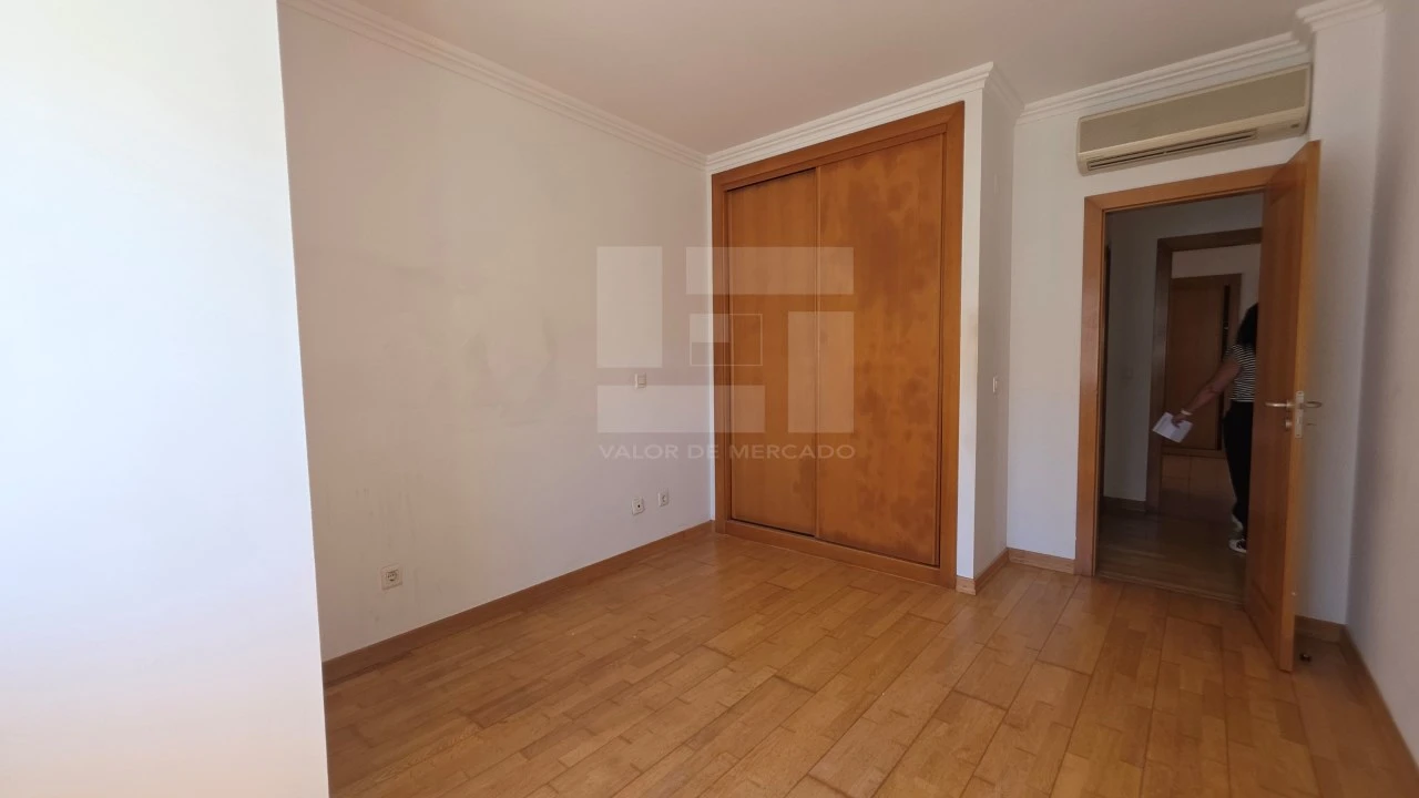 Apartamento T3 para Venda em Santa Maria e São Miguel, São Martinho, São Pedro Penaferrim Foto 25