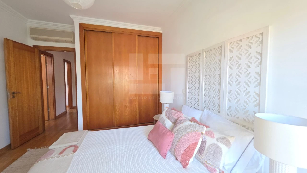 Apartamento T3 para Venda em Santa Maria e São Miguel, São Martinho, São Pedro Penaferrim Foto 9
