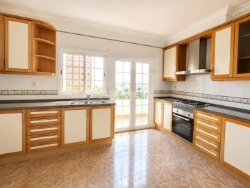 Apartamento T3 para Venda em Santa Maria e São Miguel, São Martinho, São Pedro Penaferrim