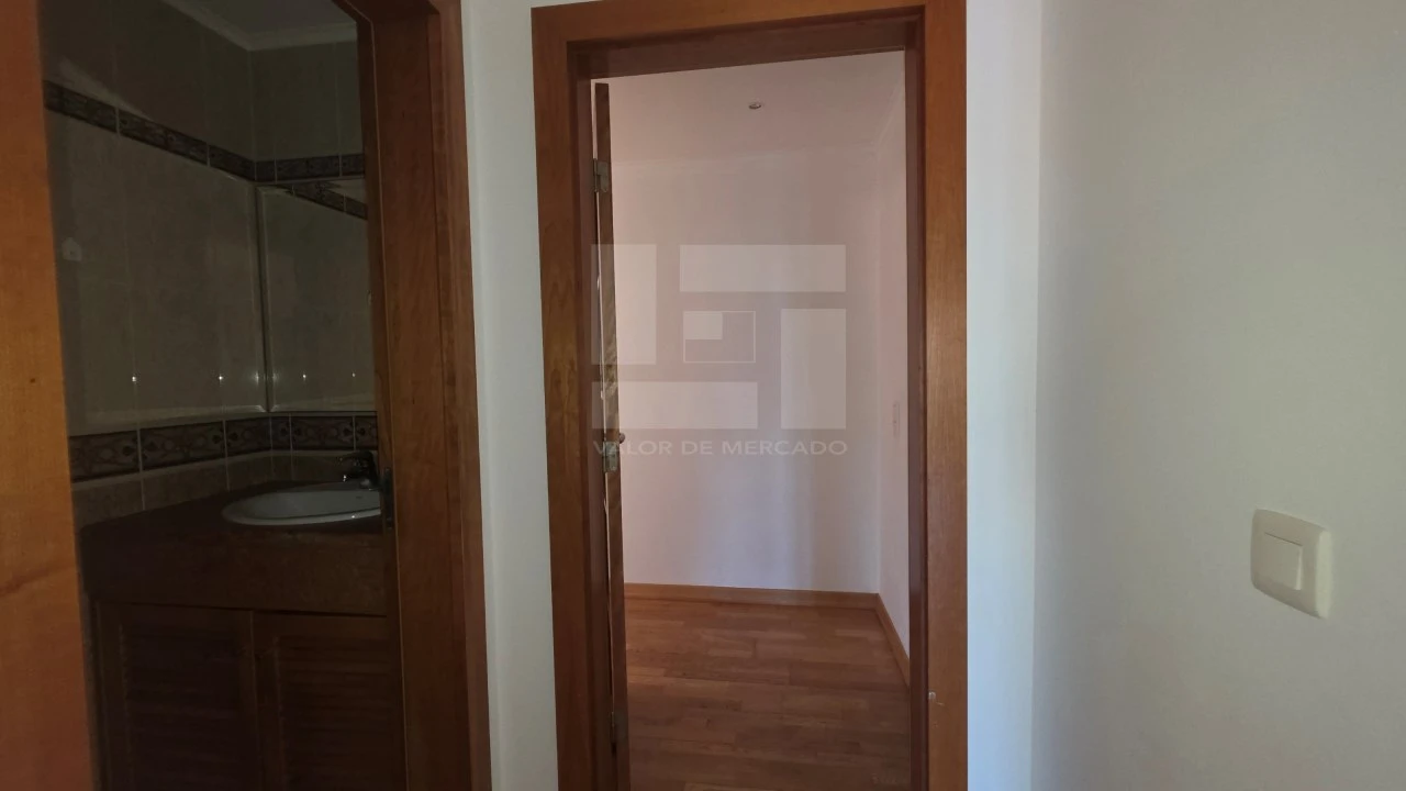 Apartamento T3 para Venda em Santa Maria e São Miguel, São Martinho, São Pedro Penaferrim Foto 21