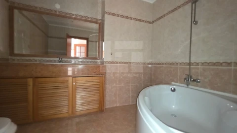 Apartamento T3 para Venda em Santa Maria e São Miguel, São Martinho, São Pedro Penaferrim