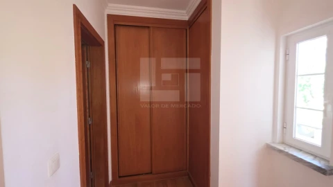 Apartamento T3 para Venda em Santa Maria e São Miguel, São Martinho, São Pedro Penaferrim