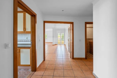 Apartamento T3 para Venda em Santa Maria e São Miguel, São Martinho, São Pedro Penaferrim