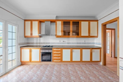 Apartamento T3 para Venda em Santa Maria e São Miguel, São Martinho, São Pedro Penaferrim