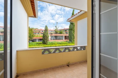 Apartamento T3 para Venda em Santa Maria e São Miguel, São Martinho, São Pedro Penaferrim