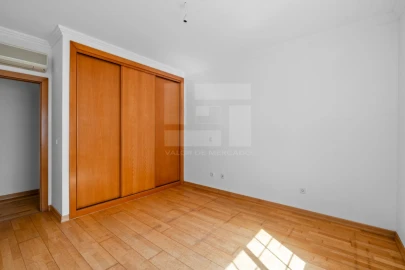 Apartamento T3 para Venda em Santa Maria e São Miguel, São Martinho, São Pedro Penaferrim