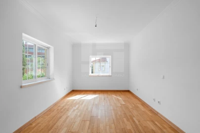 Apartamento T3 para Venda em Santa Maria e São Miguel, São Martinho, São Pedro Penaferrim