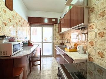 Apartamento T3 para Venda em São João Baptista e Santa Maria dos Olivais
