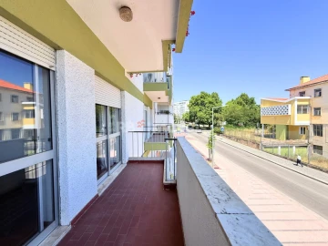 Apartamento T3 para Venda em São João Baptista e Santa Maria dos Olivais