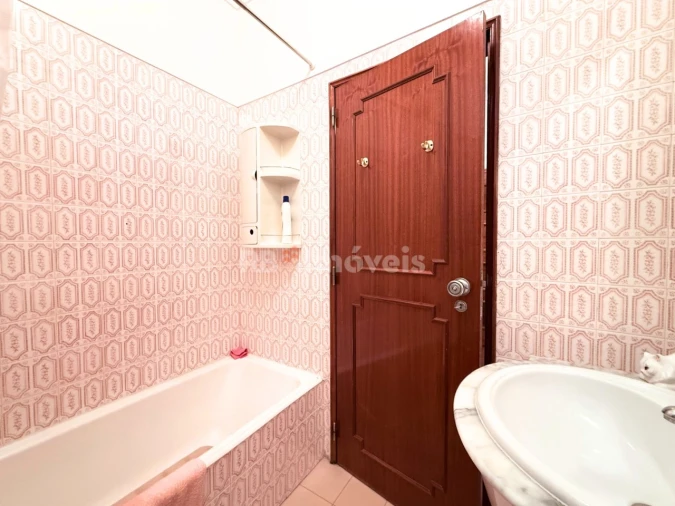 Apartamento T3 para Venda em São João Baptista e Santa Maria dos Olivais Foto 28