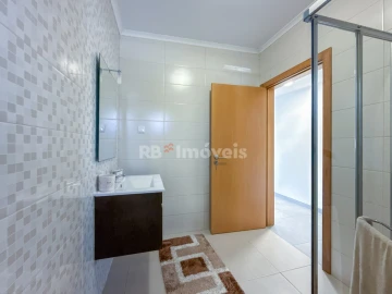 Moradia T5 para Venda em Riachos