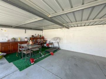 Moradia T5 para Venda em Riachos
