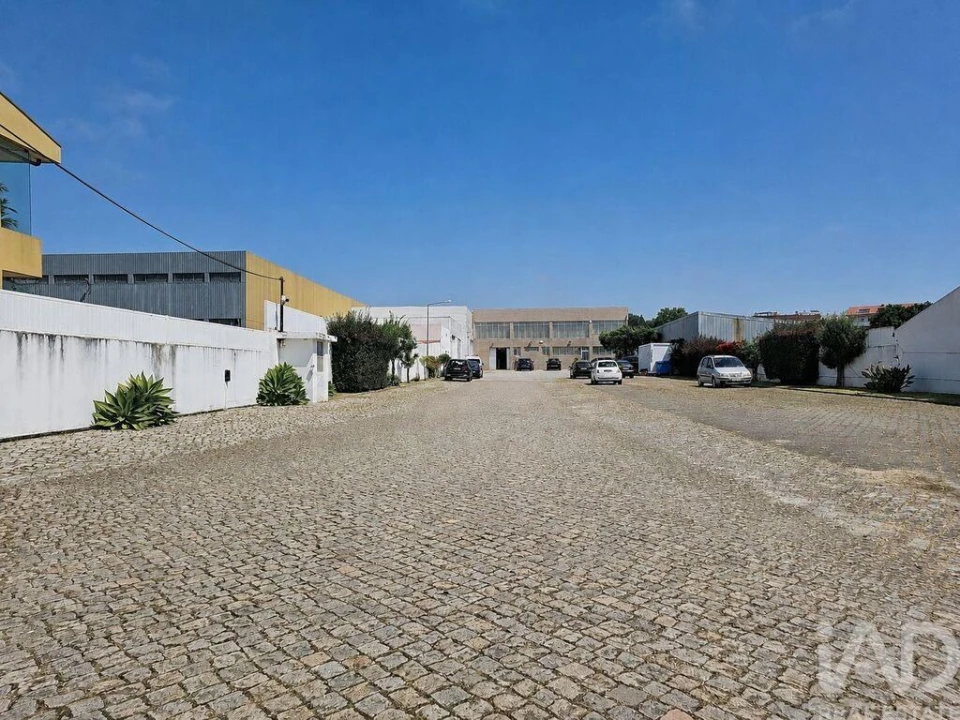 Loja para Venda em Mafamude e Vilar do Paraíso Foto 9