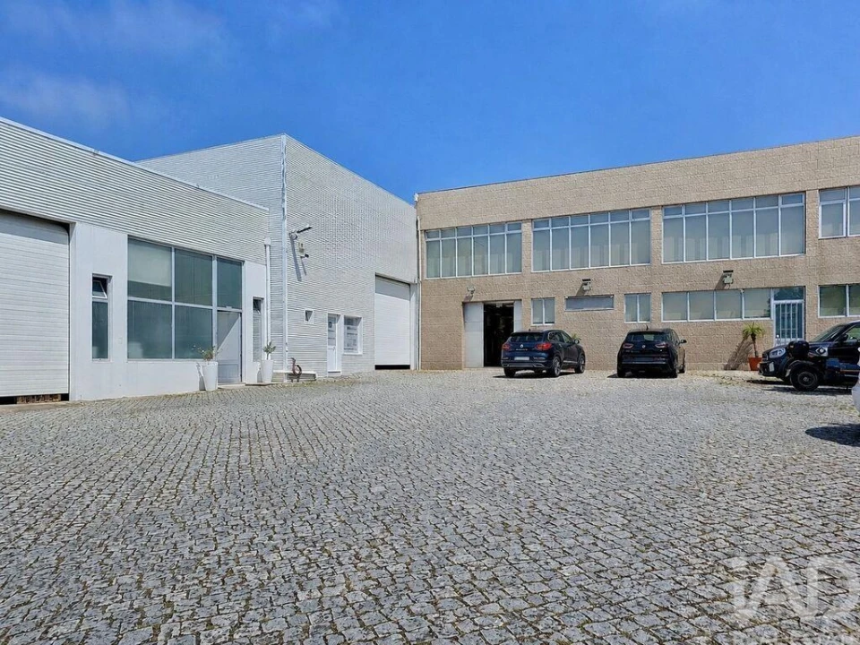 Loja para Venda em Mafamude e Vilar do Paraíso Foto 2