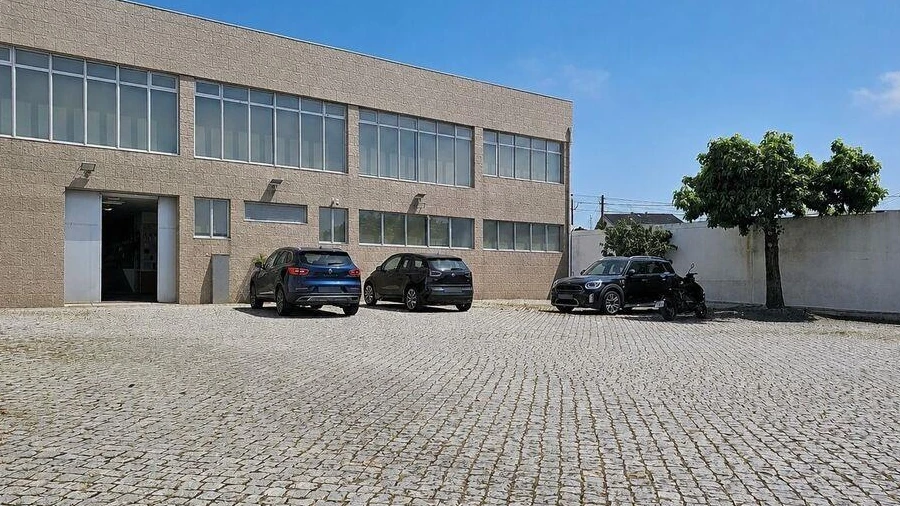 Loja para Venda em Mafamude e Vilar do Paraíso