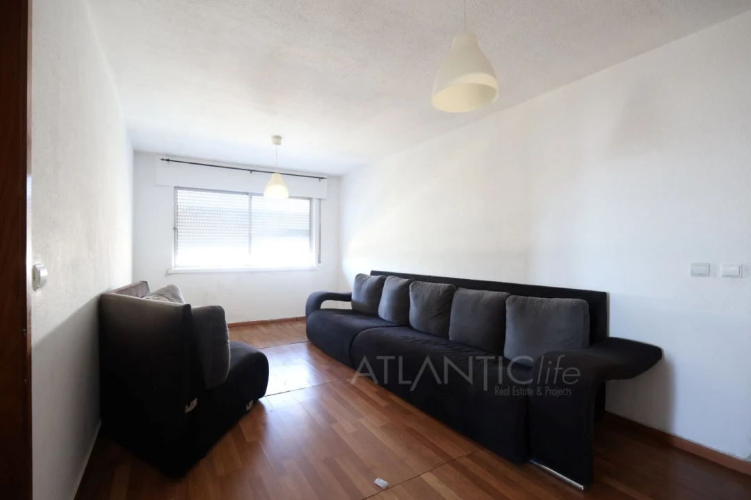 Apartamento T3 para Venda em Santo António dos Cavaleiros e Frielas Foto 2