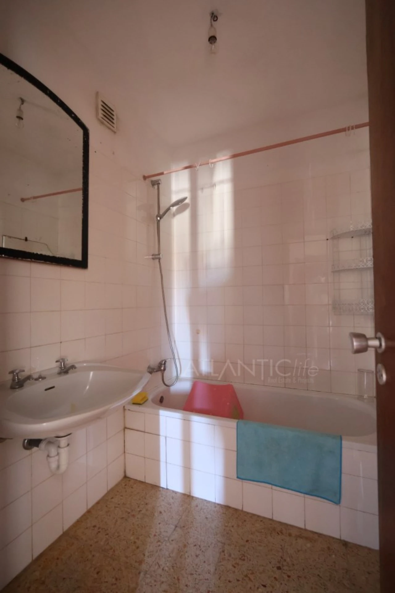 Apartamento T3 para Venda em Santo António dos Cavaleiros e Frielas Foto 16