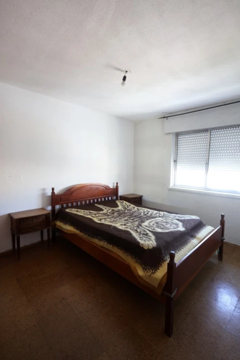 Apartamento T3 para Venda em Santo António dos Cavaleiros e Frielas
