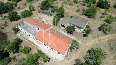 Quinta T4 para Venda em Guia