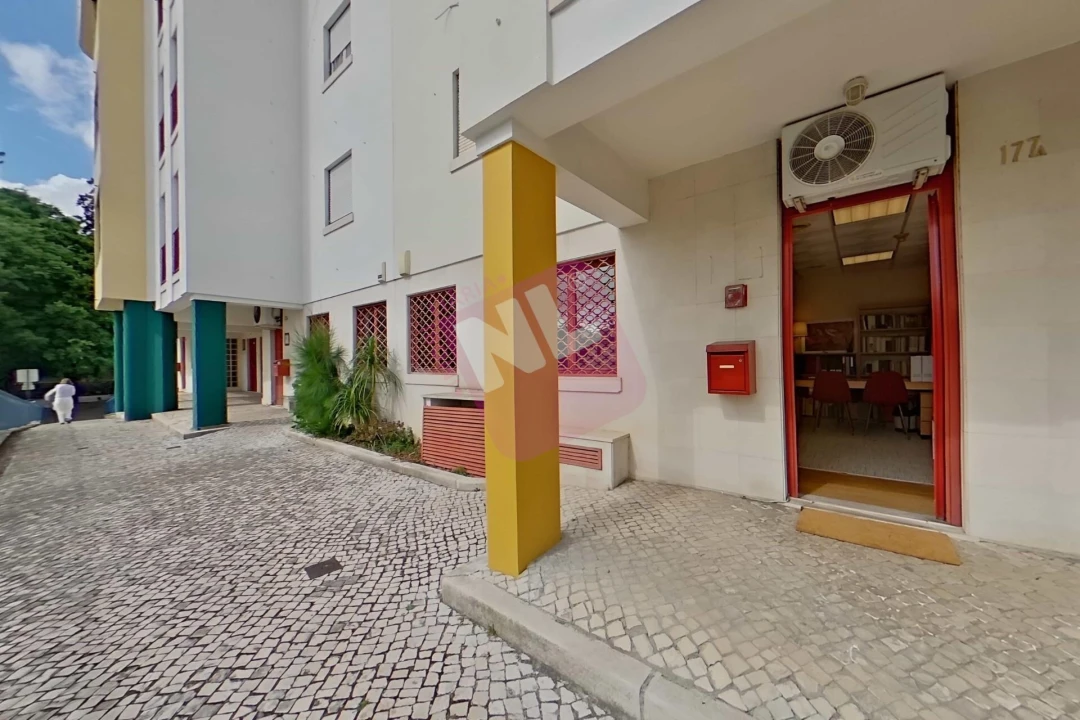 Escritório para Arrendamento em Lumiar Foto 3