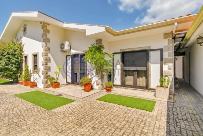 Moradia T4 para Venda em Raiva, Pedorido e Paraíso
