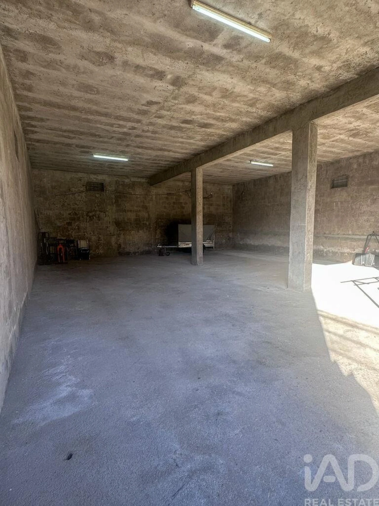 Armazém para Arrendamento em Fornelos e Queijada Foto 7
