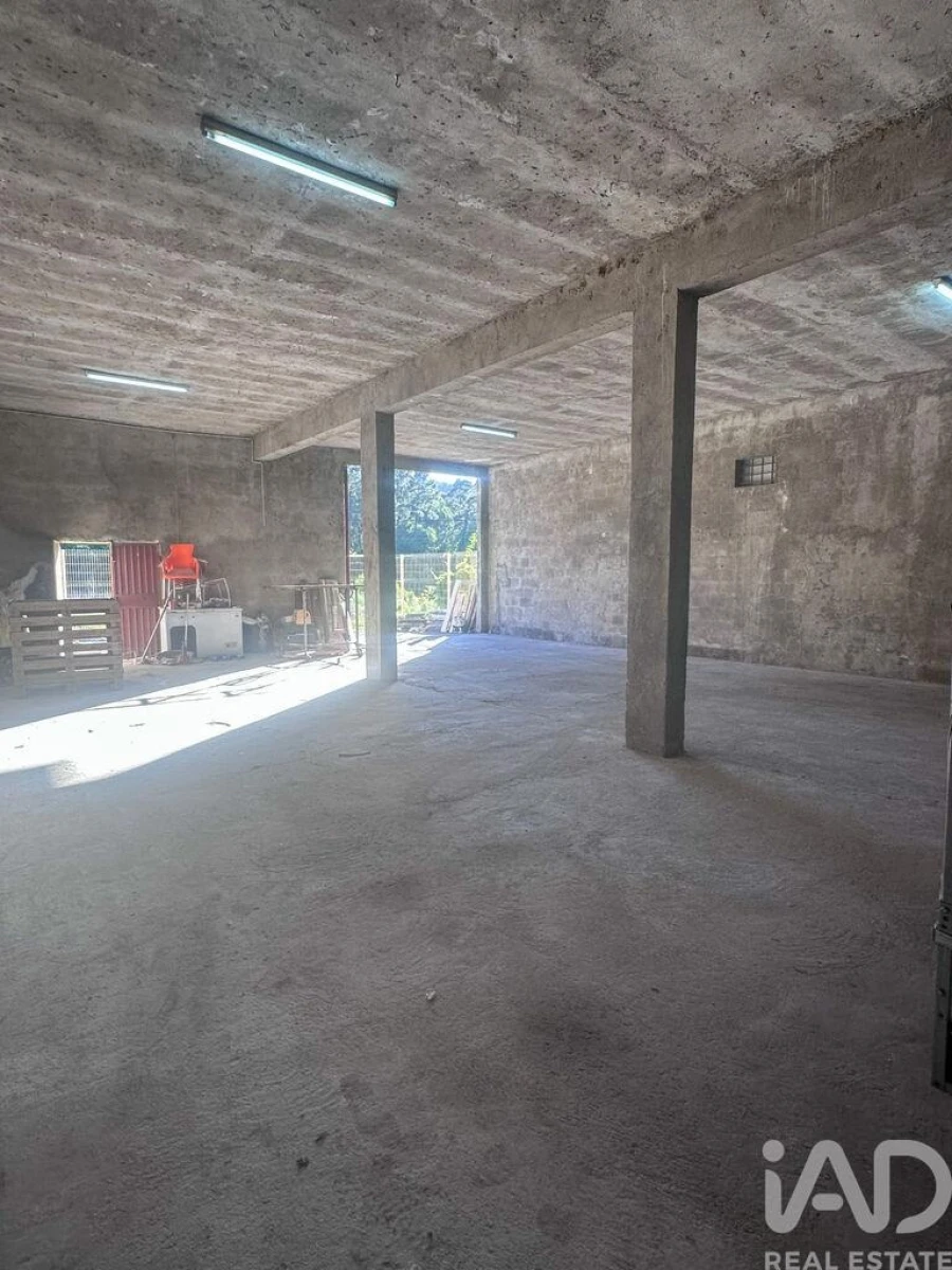 Armazém para Arrendamento em Fornelos e Queijada Foto 9