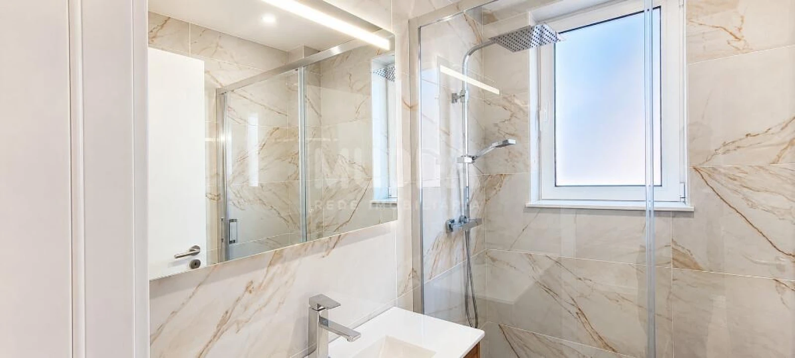 Apartamento T2 para Venda em Nazare Foto 15