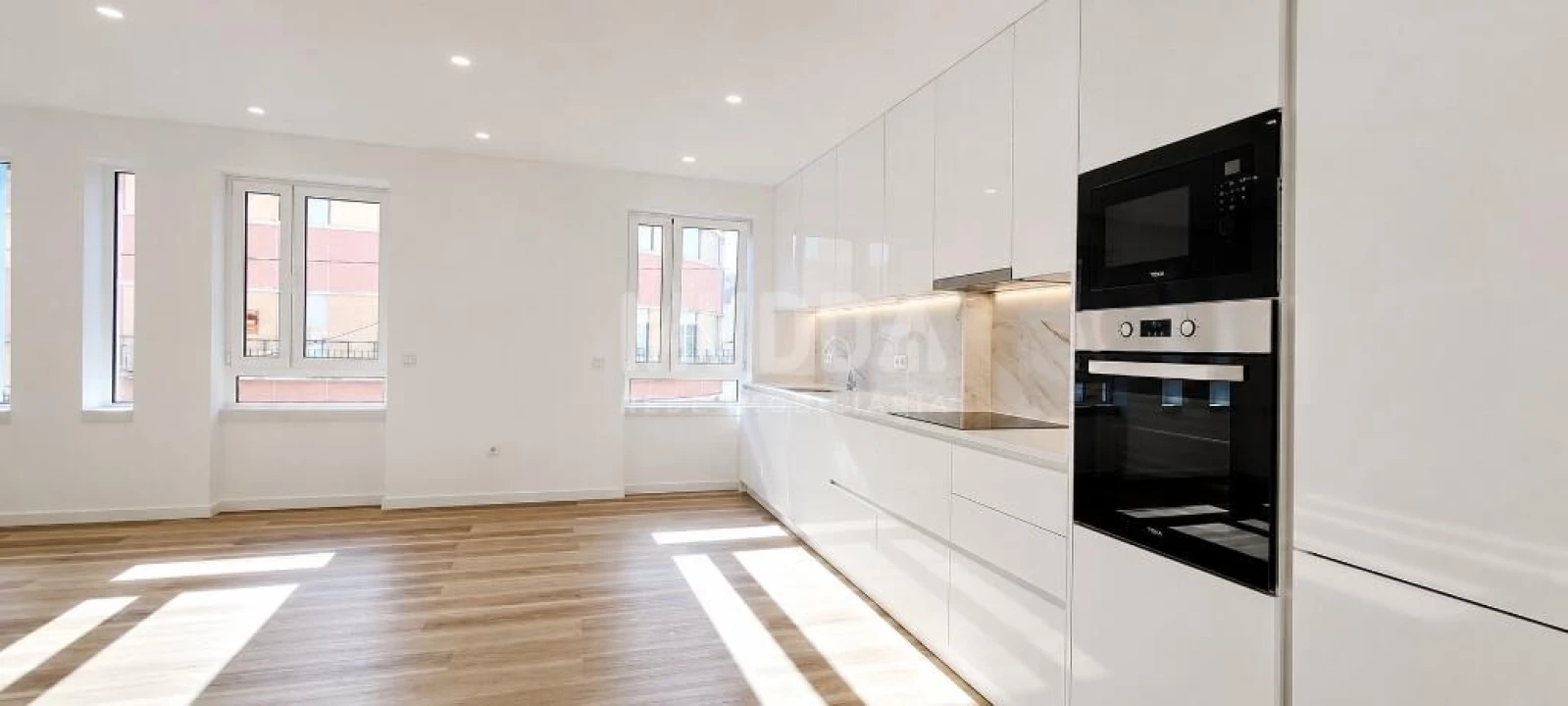 Apartamento T2 para Venda em Nazare Foto 2