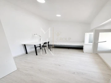 Moradia T9 para Venda em Ajuda
