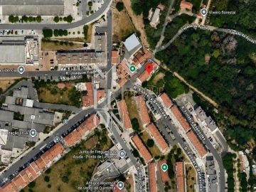 Moradia T9 para Venda em Ajuda