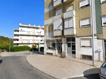 Moradia T9 para Venda em Ajuda