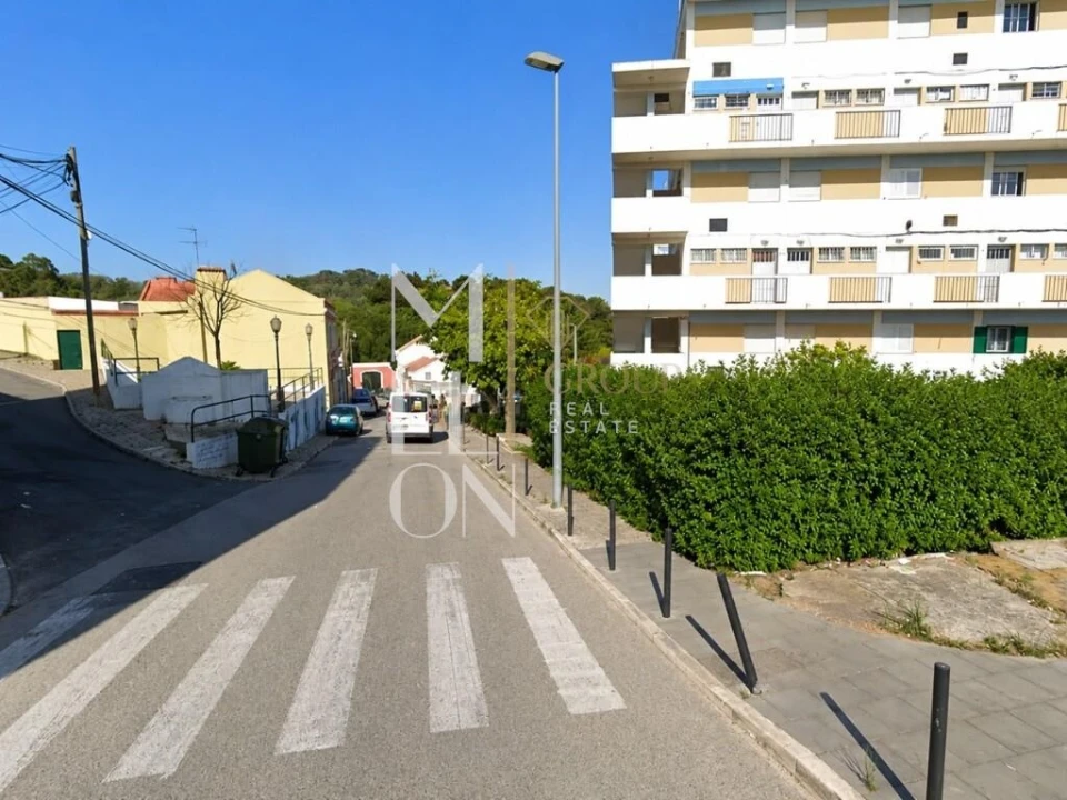 Moradia T9 para Venda em Ajuda Foto 44