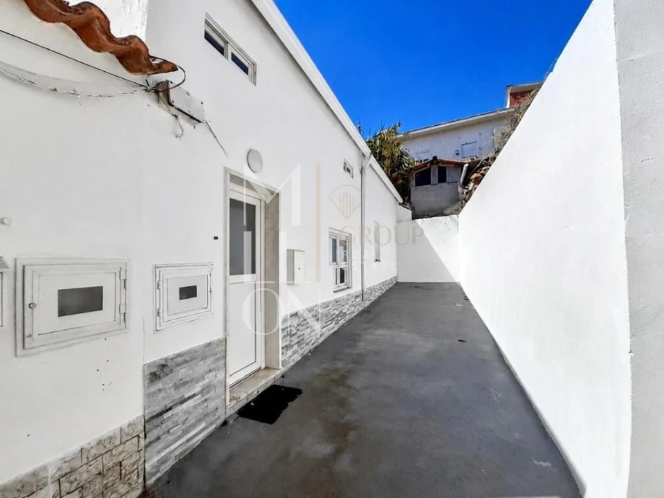 Moradia T9 para Venda em Ajuda Foto 37