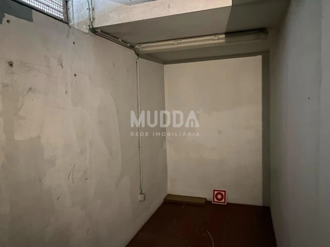 Loja para Arrendamento em Espinho Foto 8