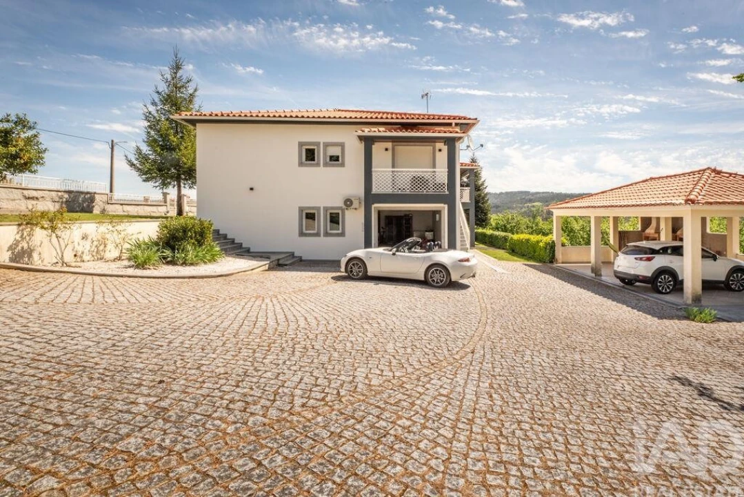 Quinta T5 para Venda em Sezures Foto 11