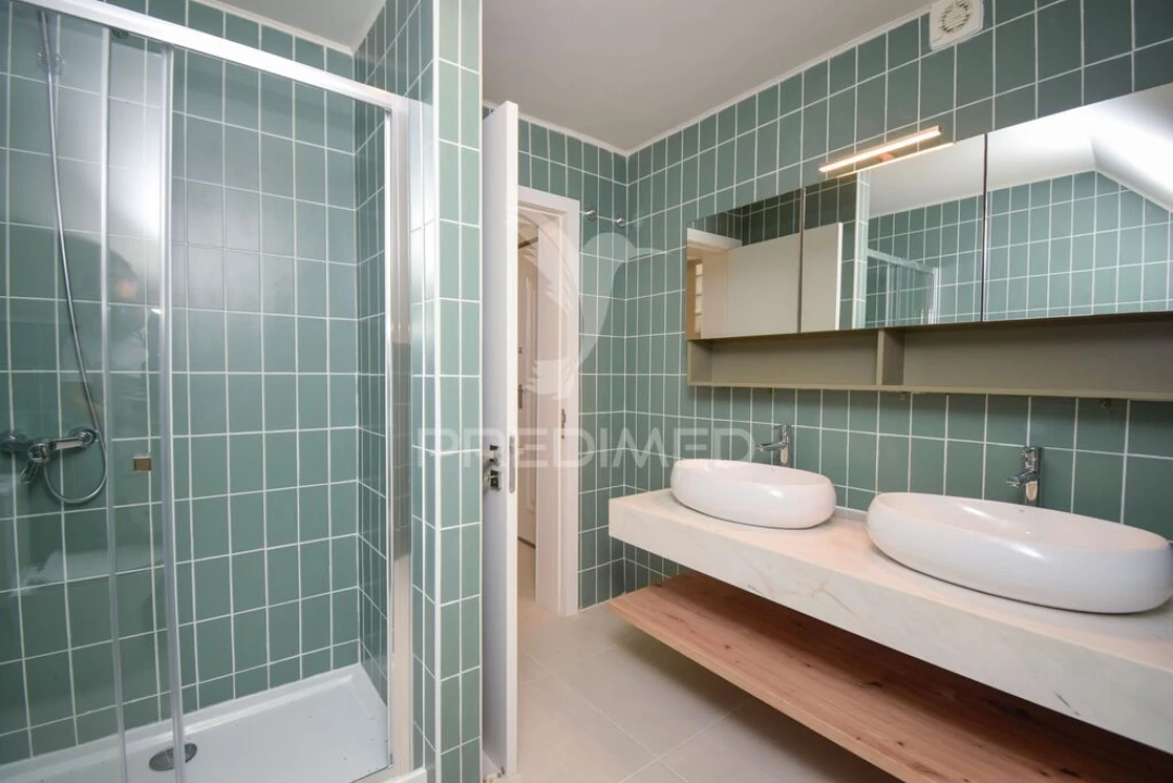 Apartamento T1 para Venda em Arroios Foto 11