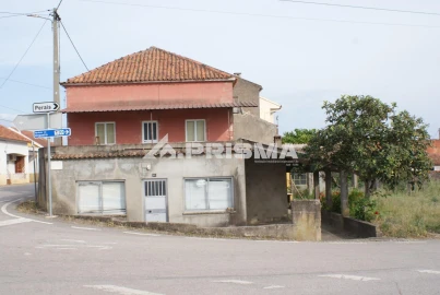 Moradia T4 para Venda em Perais