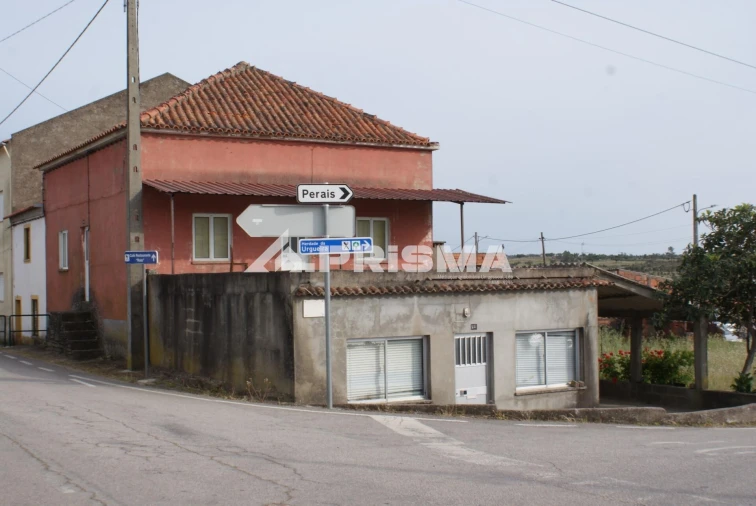 Moradia T4 para Venda em Perais Foto 3