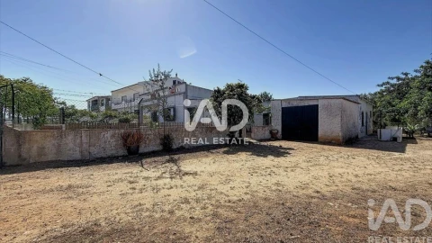 Moradia T3 para Venda em Moncarapacho e Fuseta
