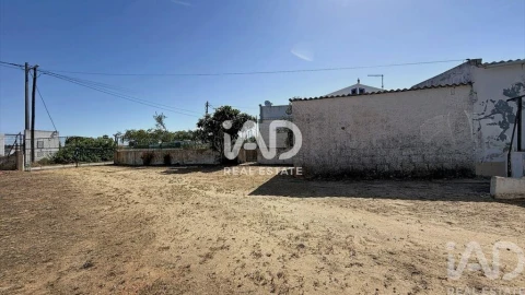 Moradia T3 para Venda em Moncarapacho e Fuseta