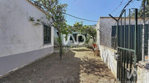Moradia T3 para Venda em Moncarapacho e Fuseta