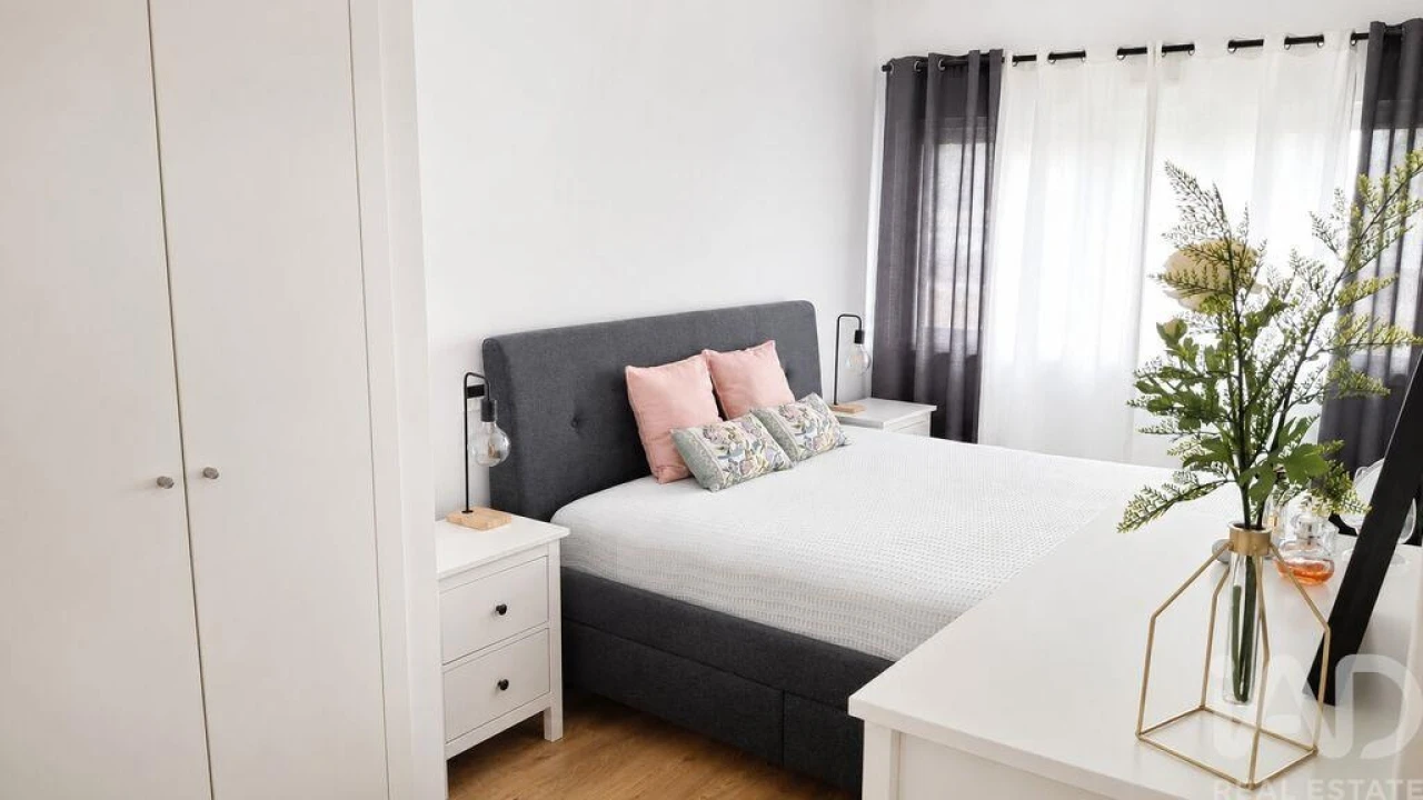 Apartamento T2 para Venda em São Brás de Alportel Foto 7