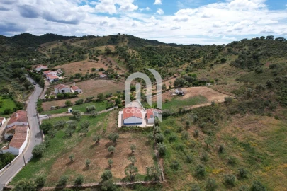 Quinta T3 para Venda em Vale de Santiago