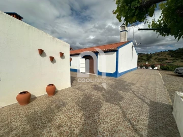 Quinta T3 para Venda em Vale de Santiago